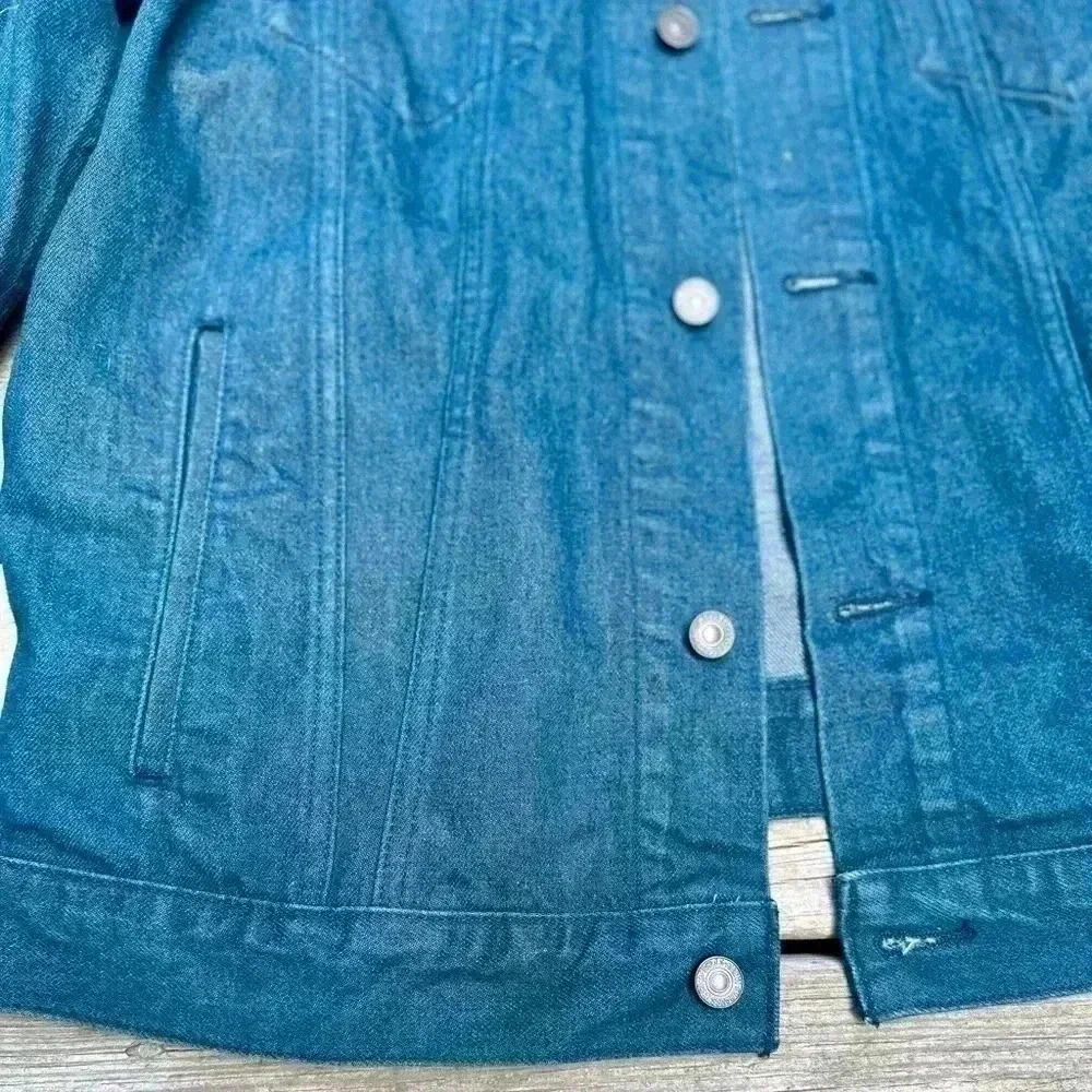 Levi’s Jean Jacket - Picture 3 of 4
